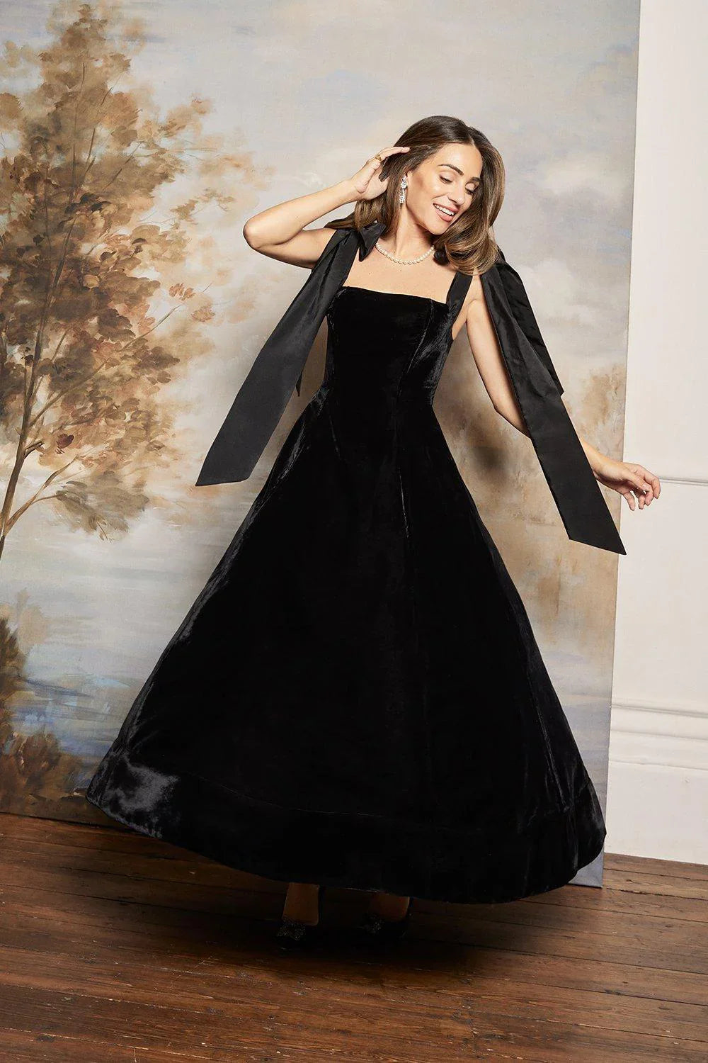 Cordelia | Elegant Black Velvet Strapless Maxi Dress With Cape