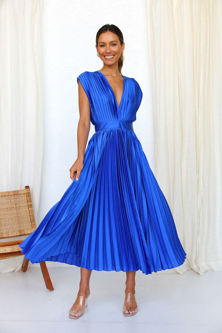 Madisyn | Elegant V-Neck Pleated Midi Dress