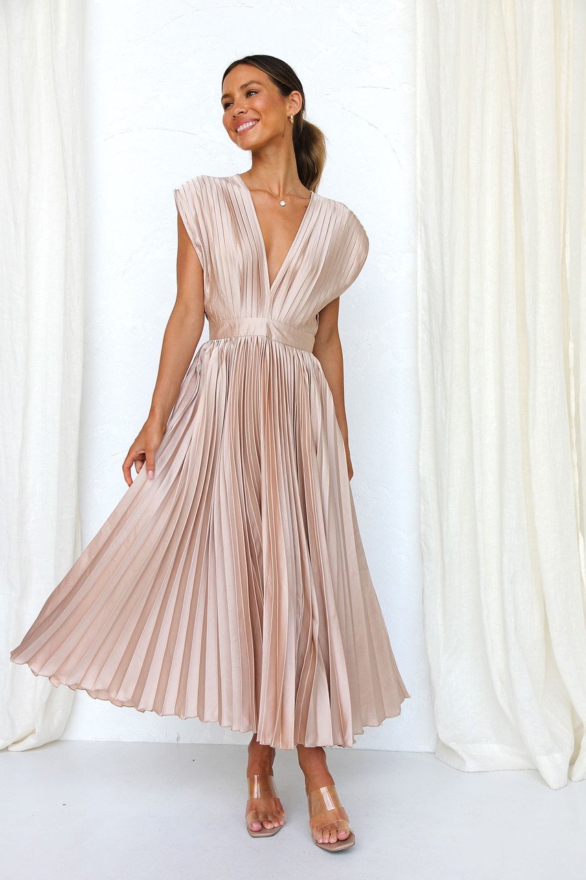 Madisyn | Elegant V-Neck Pleated Midi Dress
