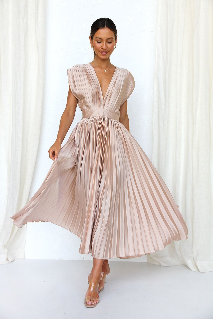 Madisyn | Elegant V-Neck Pleated Midi Dress