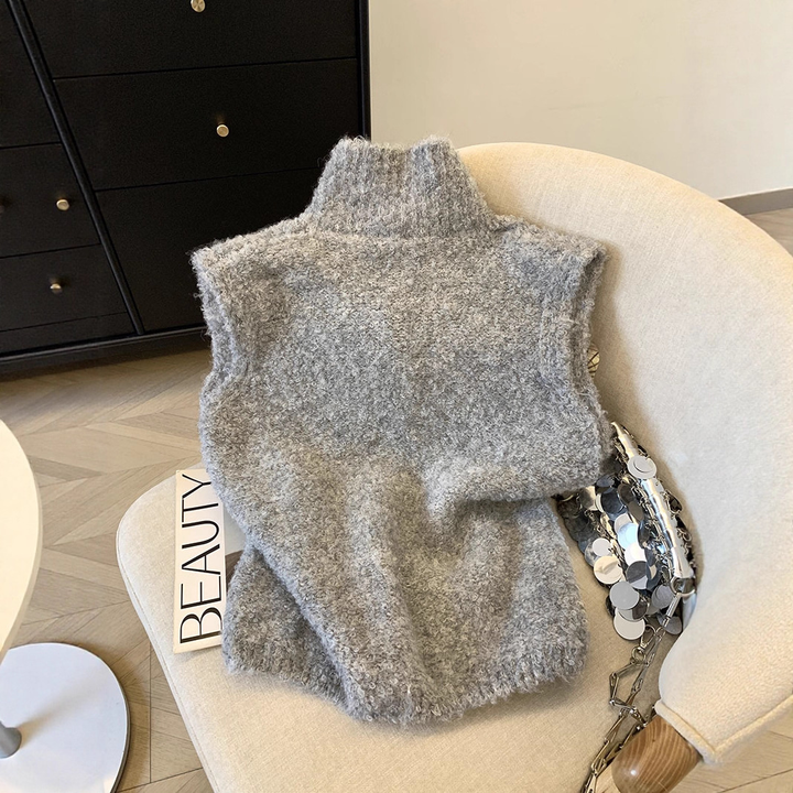 Mia | Elegant Button-Up Sleeveless Knit Vest