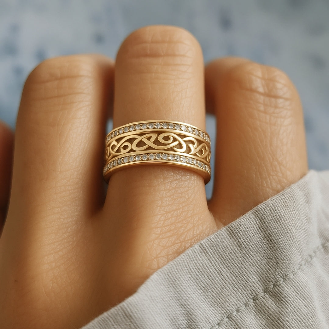 Margot | Elegant Hollow Filigree Gold Band Ring With Crystals