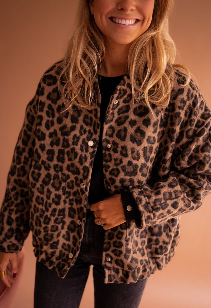 Aurora | Chic Leopard Print Button-Up Oversized Jacket