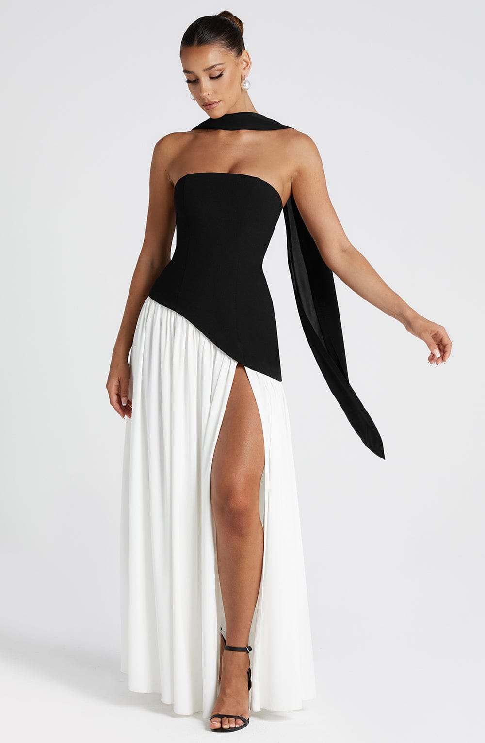 Scarlett | Elegant Halter Neck Two-Tone Maxi Gown
