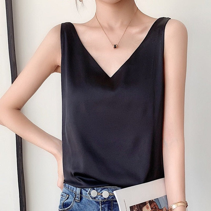 Rosie | Elegant V-Neck Sleeveless Black Tank Top